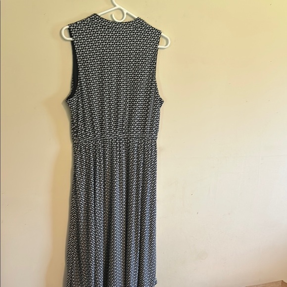 Anne Klein blue and white Sleeveless V-Neck Midi Sundress - Picture 5 of 5